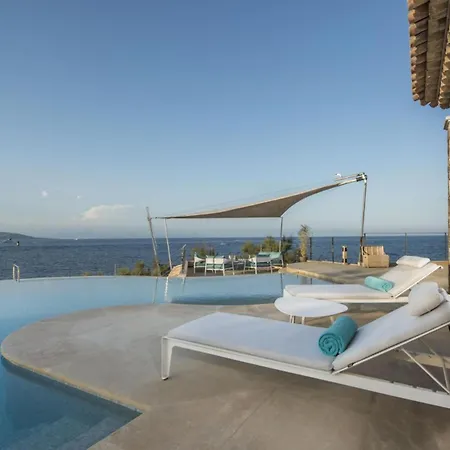Lodge Water's Edge Saint-Tropez